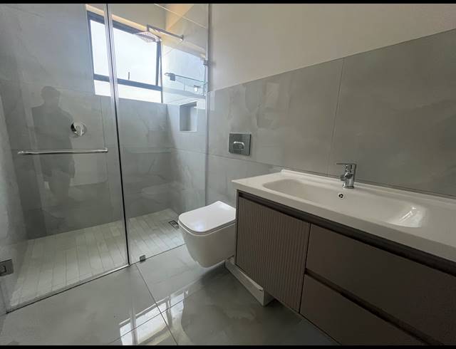 3 BEDROOM TOWNHOUSE FOR SALE IN SALT ROCK